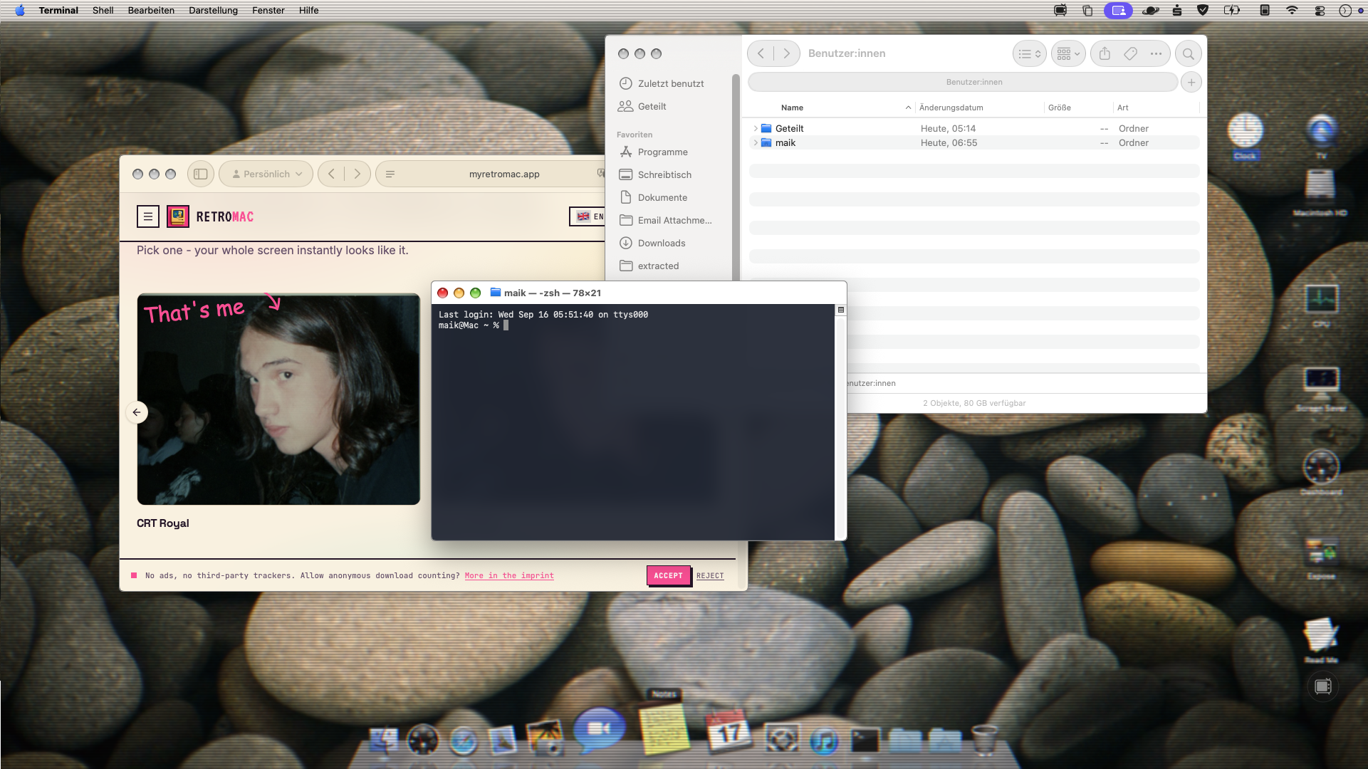 Der gleiche Snow-Leopard-Desktop mit einem Live-CRT-Shader über Dock und Bildschirm